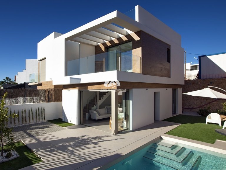 Villa for Sale in Villamartín - Las Filipinas Orihuela Costa, Alicante 2
