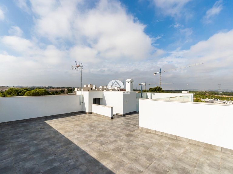 Villa for Sale in Villamartín - Las Filipinas Orihuela Costa, Alicante 7