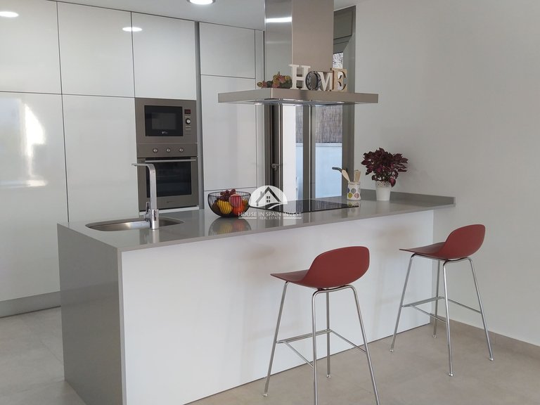 Villa for Sale in Villamartín - Las Filipinas Orihuela Costa, Alicante 12