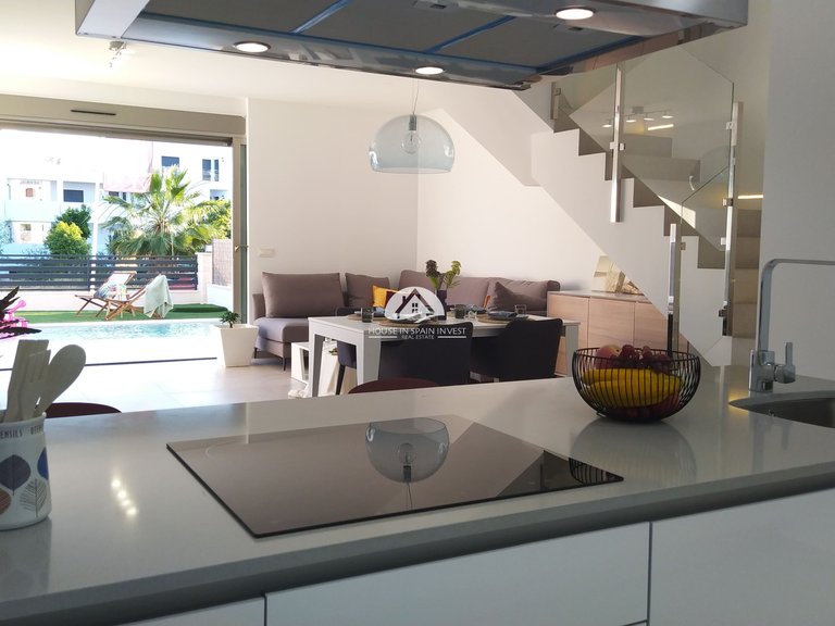 Villa for Sale in Villamartín - Las Filipinas Orihuela Costa, Alicante 14
