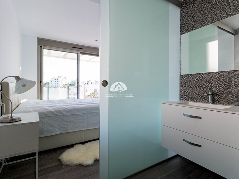 Villa for Sale in Villamartín - Las Filipinas Orihuela Costa, Alicante 20
