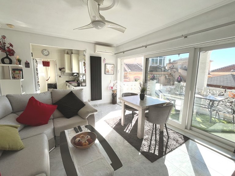 Villa for Sale in Ciudad Quesada Rojales - Ciudad Quesada, Alicante 2