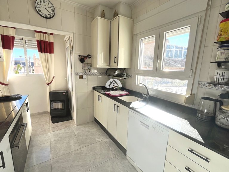 Villa for Sale in Ciudad Quesada Rojales - Ciudad Quesada, Alicante 6