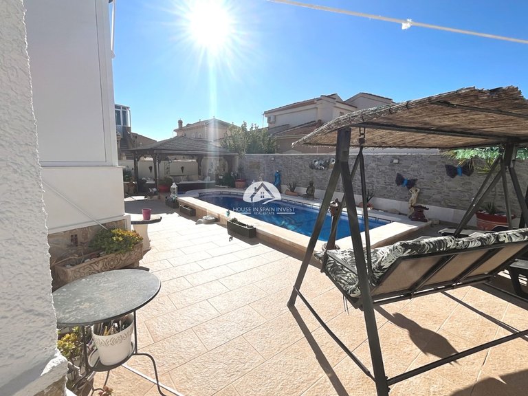 Villa for Sale in Ciudad Quesada Rojales - Ciudad Quesada, Alicante 28