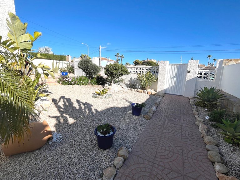 Villa for Sale in Ciudad Quesada Rojales - Ciudad Quesada, Alicante 33