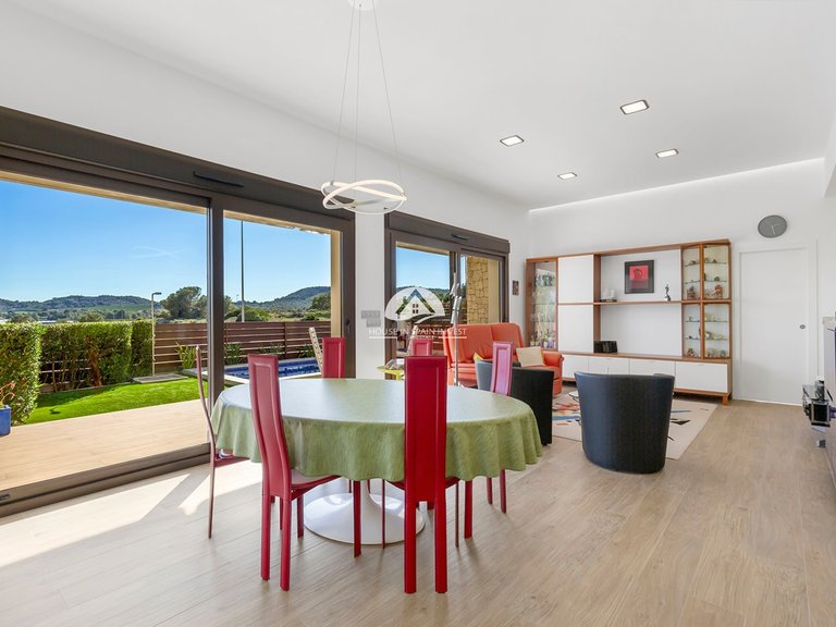 Villa for Sale in Vistabella Vistabella Golf, Alicante 4