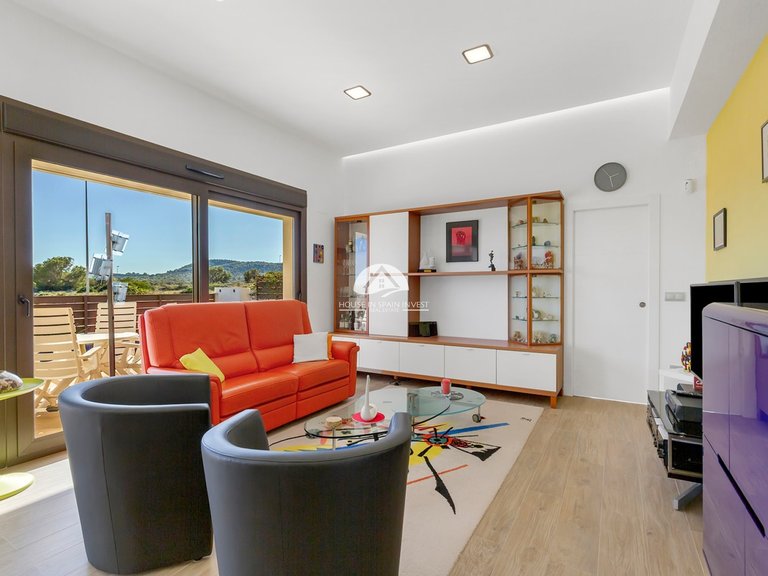 Villa for Sale in Vistabella Vistabella Golf, Alicante 5