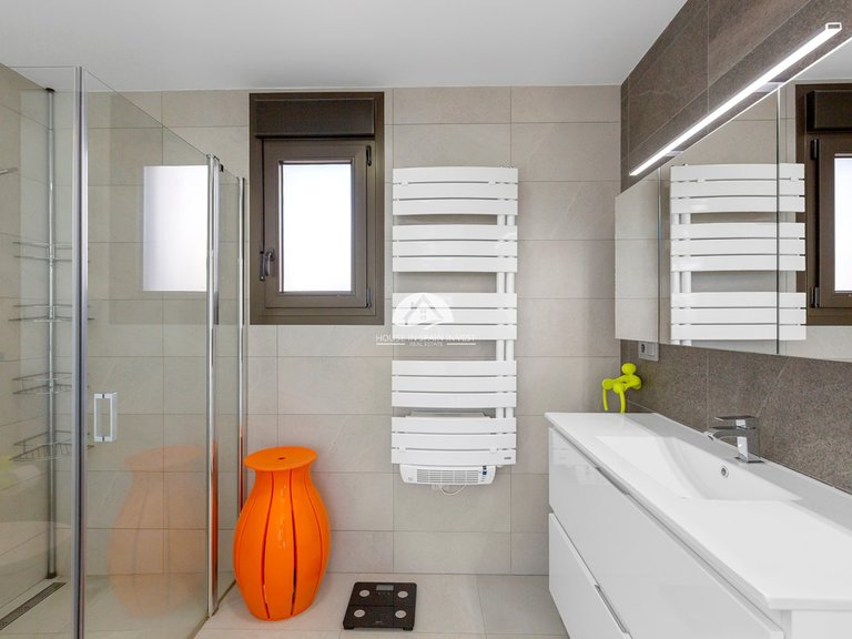 Villa for Sale in Vistabella Vistabella Golf, Alicante 20
