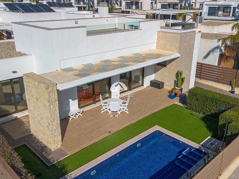 Villa for Sale in Vistabella Vistabella Golf, Alicante 30