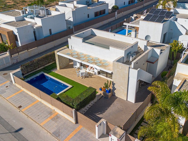 Villa for Sale in Vistabella Vistabella Golf, Alicante 33