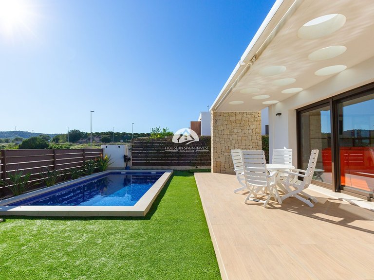 Villa for Sale in Vistabella Vistabella Golf, Alicante 39