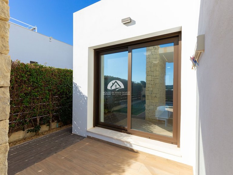 Villa for Sale in Vistabella Vistabella Golf, Alicante 42