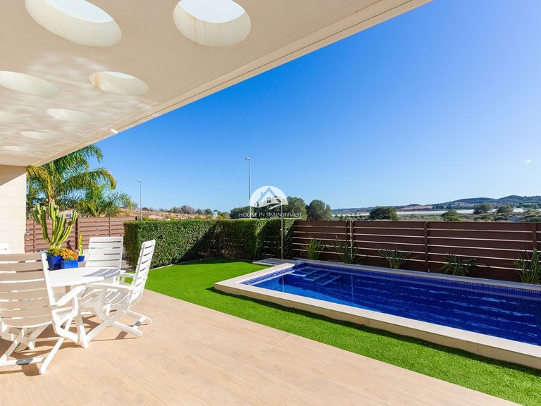 Villa for Sale in Vistabella Vistabella Golf, Alicante 43