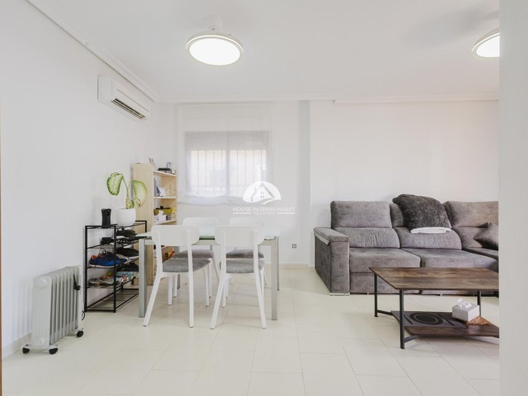 Villa for Sale in Aguas Nuevas - Sector 25 Torrevieja, Alicante 6