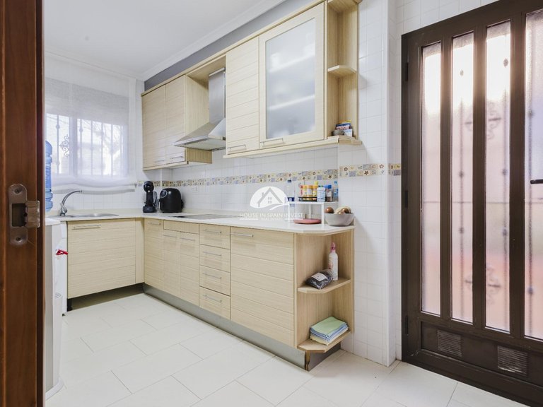 Villa for Sale in Aguas Nuevas - Sector 25 Torrevieja, Alicante 9