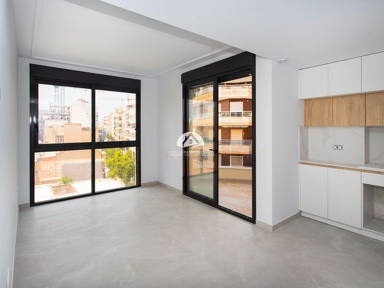 Apartment for Sale in Playa del Cura Torrevieja, Alicante 2