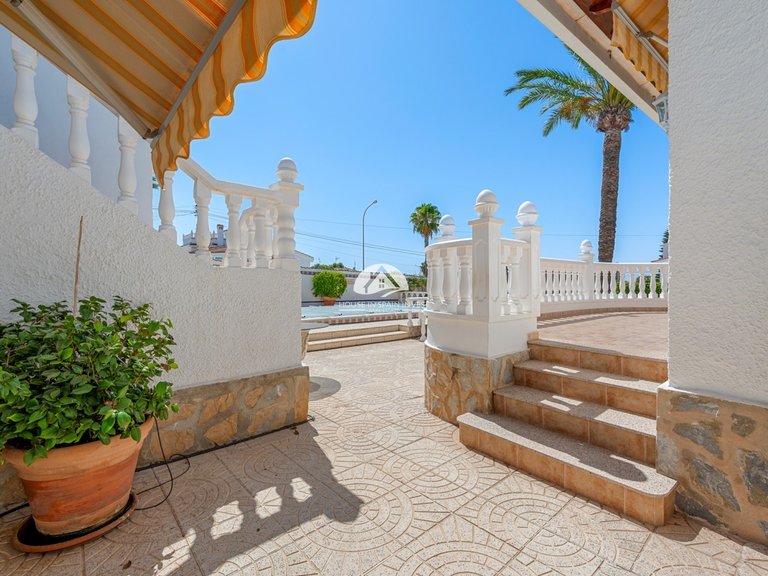Villa for Sale in Ciudad Quesada Rojales - Ciudad Quesada, Alicante 7