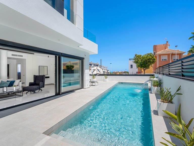 Villa for Sale in Guardamar - El Raso Guardamar Del Segura, Alicante 3