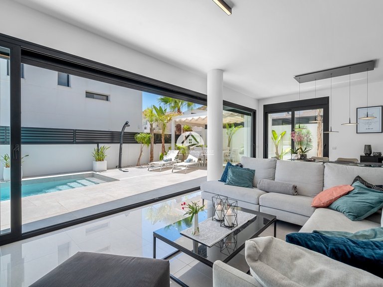 Villa for Sale in Guardamar - El Raso Guardamar Del Segura, Alicante 6