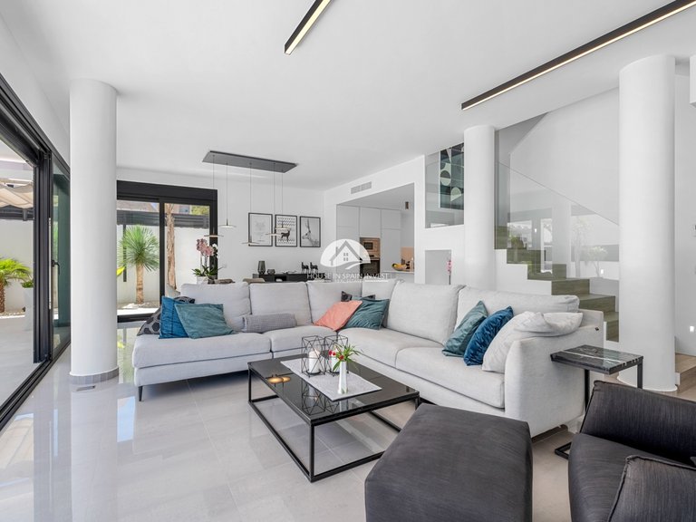 Villa for Sale in Guardamar - El Raso Guardamar Del Segura, Alicante 11