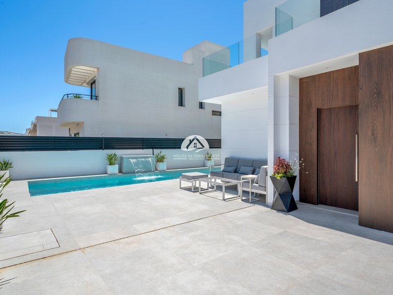 Villa for Sale in Guardamar - El Raso Guardamar Del Segura, Alicante 15