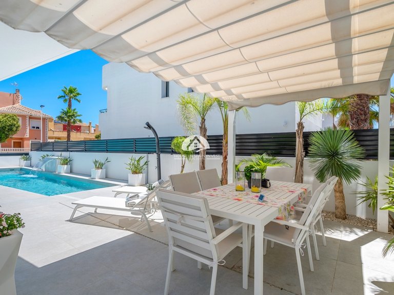 Villa for Sale in Guardamar - El Raso Guardamar Del Segura, Alicante 17