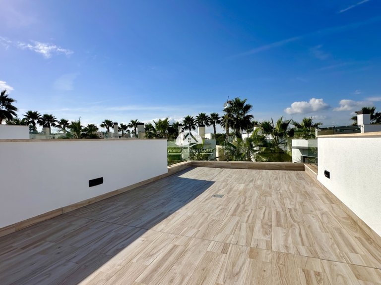 Villa for Sale in Lomas de Cabo Roig Orihuela Costa, Alicante 11