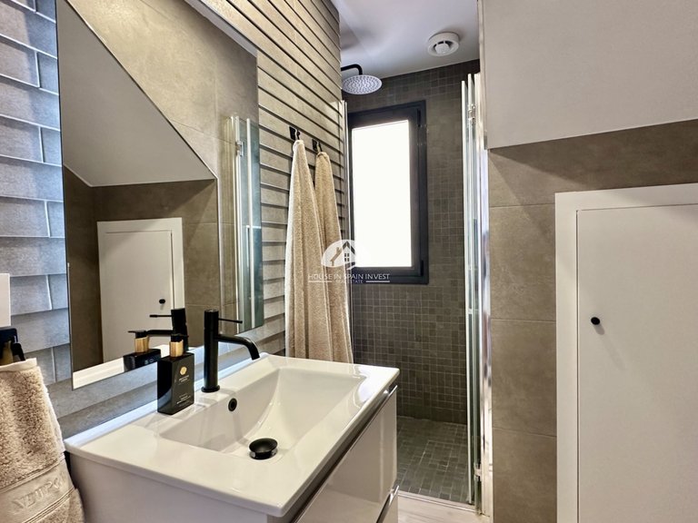 Villa for Sale in Lomas de Cabo Roig Orihuela Costa, Alicante 13