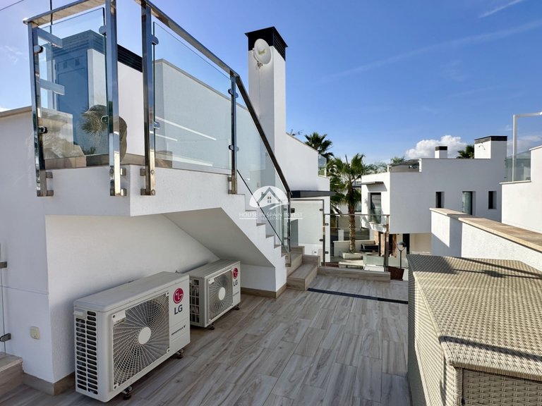 Villa for Sale in Lomas de Cabo Roig Orihuela Costa, Alicante 18