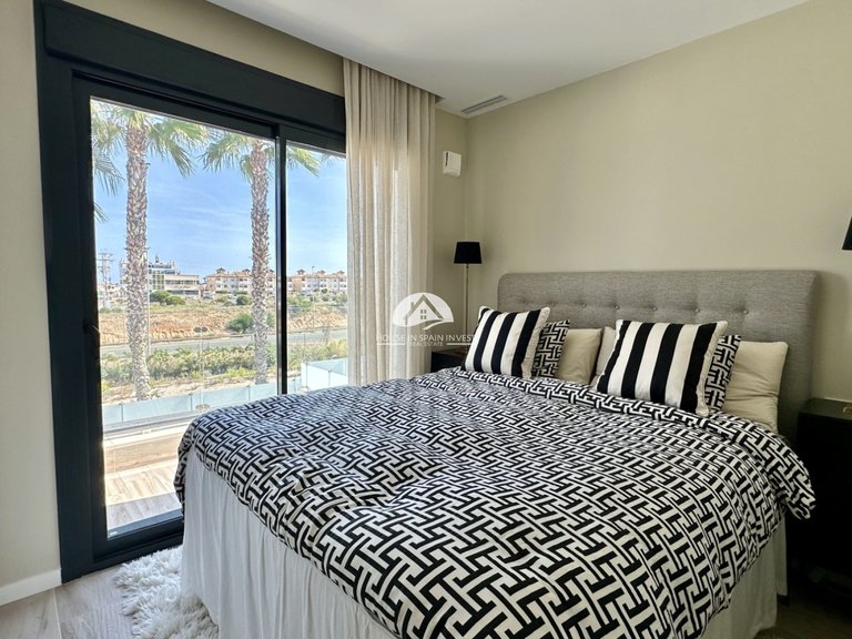 Villa for Sale in Lomas de Cabo Roig Orihuela Costa, Alicante 19