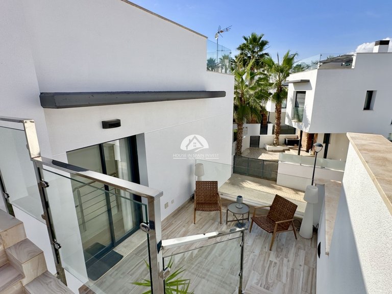 Villa for Sale in Lomas de Cabo Roig Orihuela Costa, Alicante 37