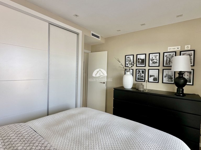 Villa for Sale in Lomas de Cabo Roig Orihuela Costa, Alicante 40