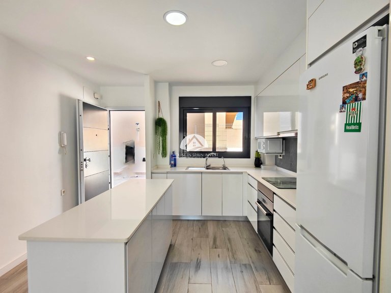 Apartment for Sale in Guardamar - El Raso Guardamar Del Segura, Alicante 10