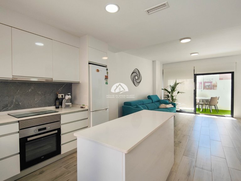 Apartment for Sale in Guardamar - El Raso Guardamar Del Segura, Alicante 13