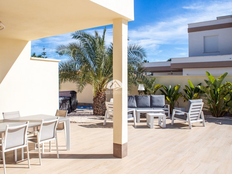 Villa for Sale in La Siesta - El Salado - Torreta Torrevieja, Alicante 7