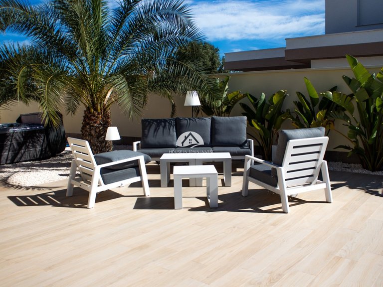 Villa for Sale in La Siesta - El Salado - Torreta Torrevieja, Alicante 33