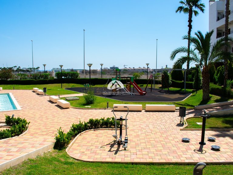 Apartment for Sale in Lomas de Cabo Roig Orihuela Costa, Alicante 32