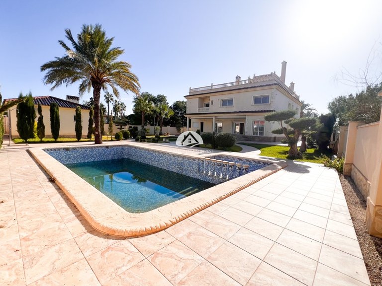 Villa for Sale in Orihuela Costa Orihuela Costa, Alicante 1