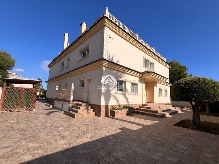 Villa for Sale in Orihuela Costa Orihuela Costa, Alicante 43