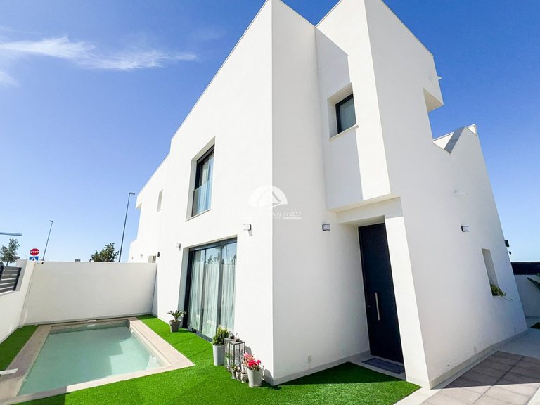 Villa for Sale in Benijofar Benijofar, Alicante 1