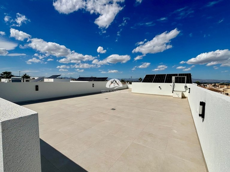 Villa for Sale in Ciudad Quesada Rojales - Ciudad Quesada, Alicante 4