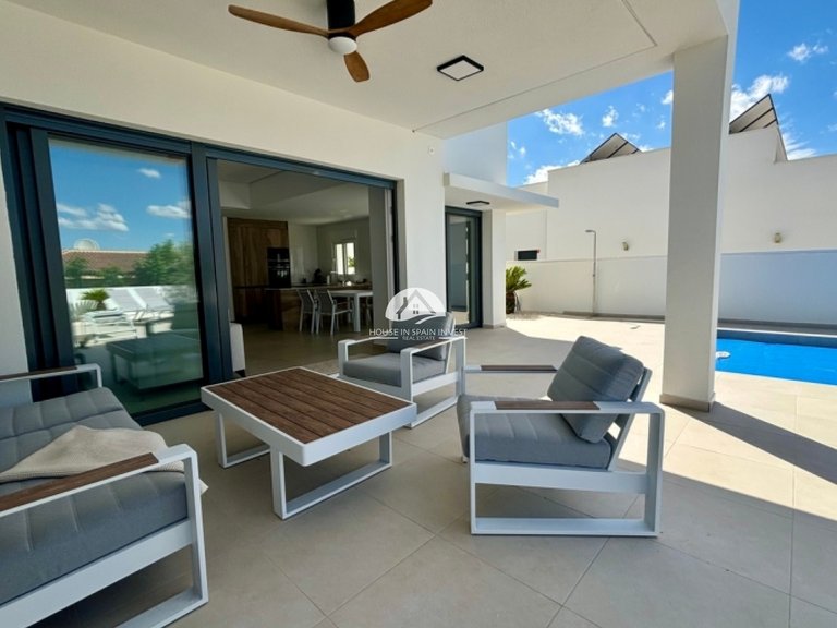 Villa for Sale in Ciudad Quesada Rojales - Ciudad Quesada, Alicante 8