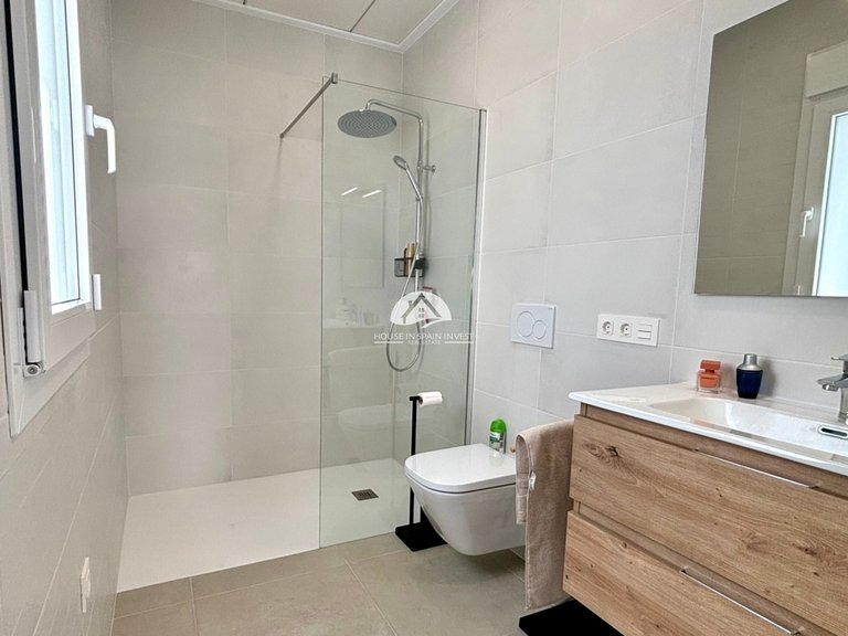 Villa for Sale in Ciudad Quesada Rojales - Ciudad Quesada, Alicante 14