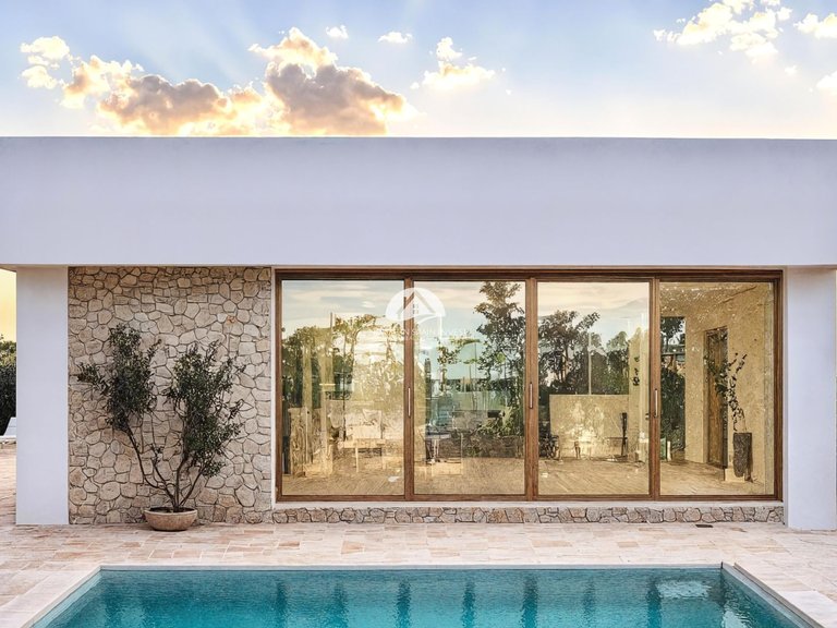 Villa for Sale in Villamartín - Las Filipinas Orihuela Costa, Alicante 1