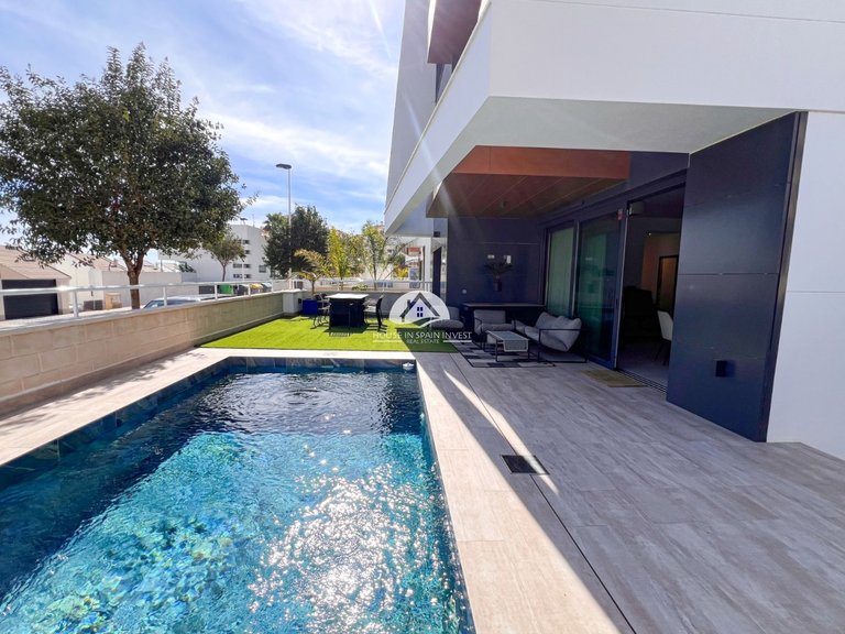 Apartment for Sale in Guardamar - El Raso Guardamar Del Segura, Alicante 1