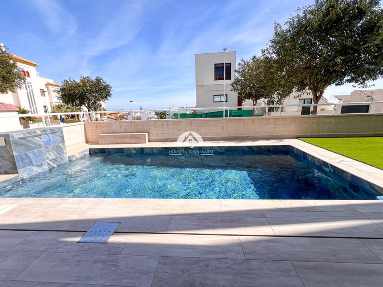 Apartment for Sale in Guardamar - El Raso Guardamar Del Segura, Alicante 23