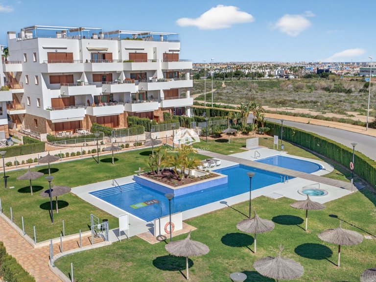 Apartment for Sale in Lomas de Cabo Roig Orihuela Costa, Alicante 37