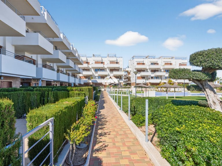 Apartment for Sale in Lomas de Cabo Roig Orihuela Costa, Alicante 42