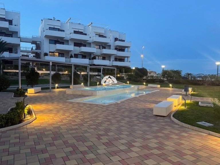 Apartment for Sale in Lomas de Cabo Roig Orihuela Costa, Alicante 43