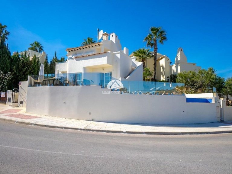 Villa for Sale in Las Ramblas Orihuela Costa, Alicante 2